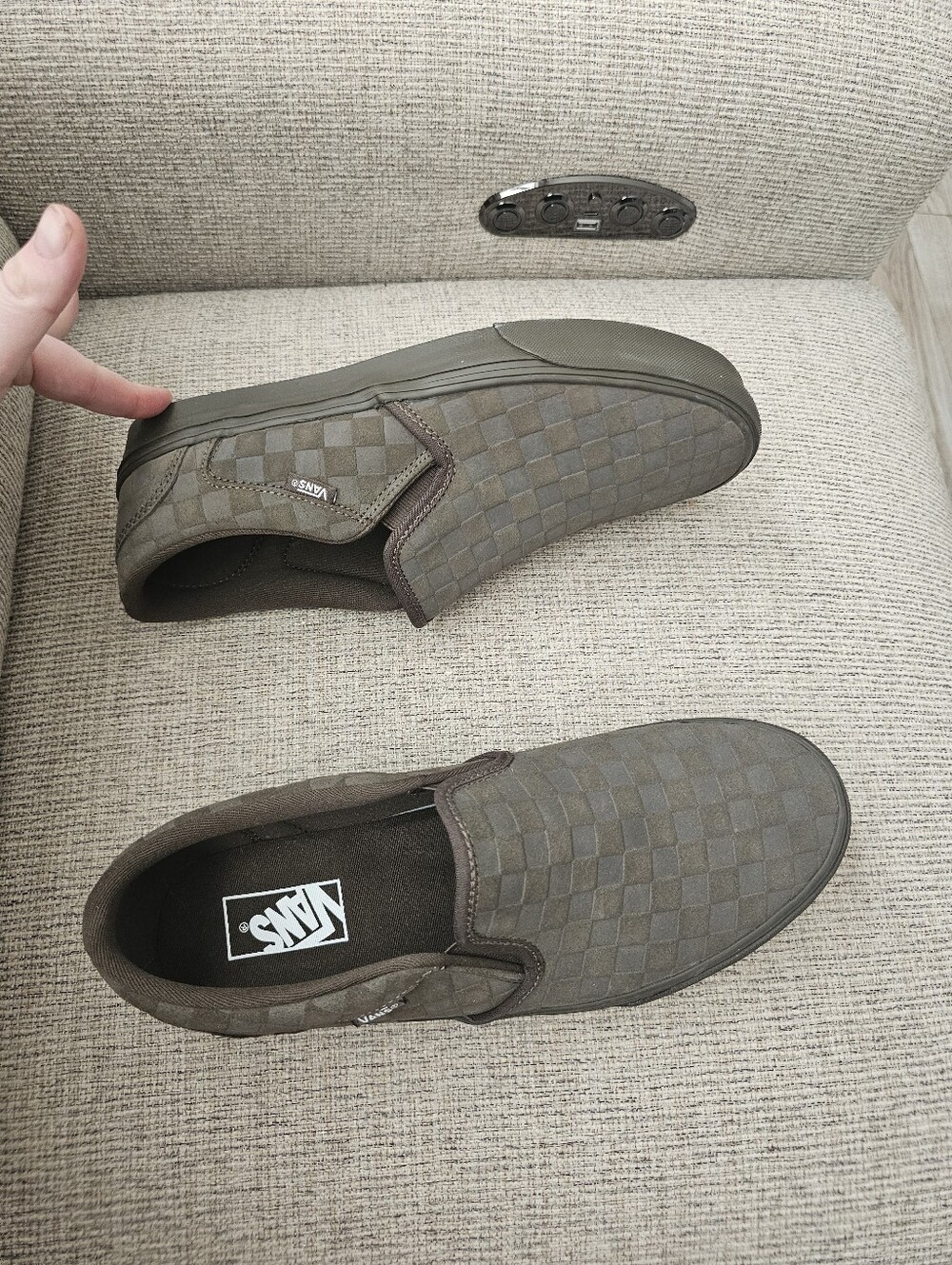 Vans Asher Sneaker - Picture 2 of 8